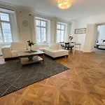 U Obecního dvora 3 - Old Town Apartment